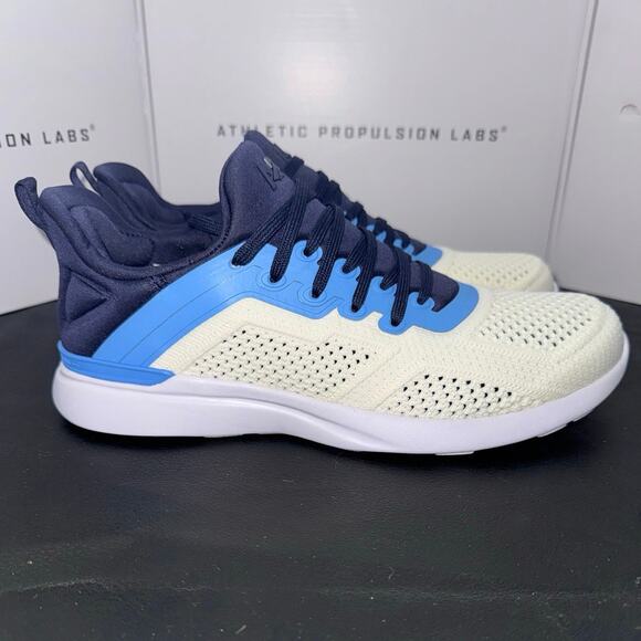 APL Techloom Tracer NIB Men’s 7.5/ Women’s 9 in Pristine/ Coastal Blue/ Navy main image 4